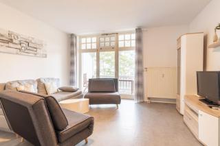 Villa Strandidyll Ap 10, Balkon mit Meerblick, Strandkorb - Binz - 1