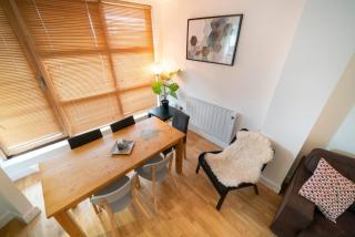 City Centre Apartment - 5