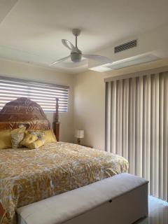 Allman luxurious one bedroom near beaches - 9
