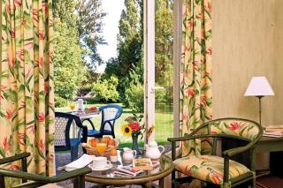 Logis Hôtel du Pont Neuf - 8