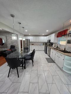 Perfect Paradise Getaway - Savannah - 7