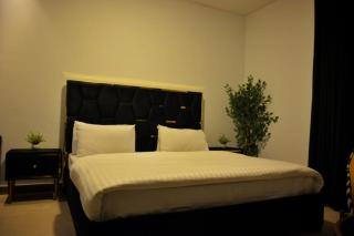 EXECUTIVE STUDIO SUITE - Penta Square - Lahore - 7
