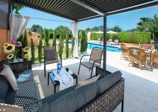 Owl Booking Villa Marvil - Exclusive Holidays - 4