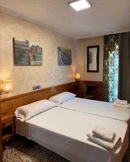 HOSTAL GALICIA CARDEDEU - Cardedeu - 9