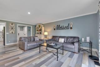 FLAT Lakefront Home w/ Dock-Kayaks-Paddle Board - 2