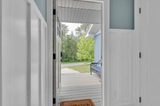FLAT Lakefront Home w/ Dock-Kayaks-Paddle Board - 5