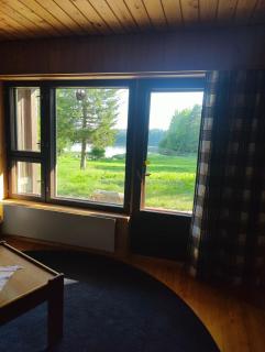Mökki ison vesistön rannalla - 7