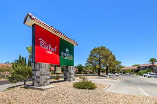 HomeTowne Studios by Red Roof Ridgecrest - Ridgecrest - 0