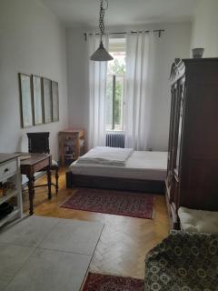 Newly Refurbished Self-contained Cosy Room - 1