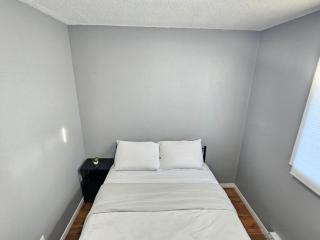 Cozy & Quiet Room - Windsor - 4
