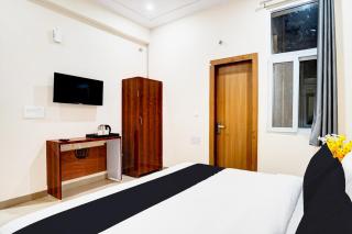 Hotel O Divine Inn - 3