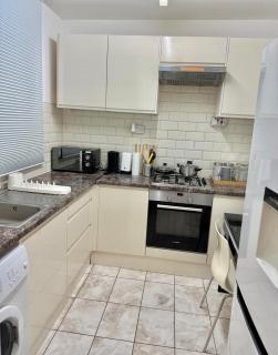 Poplar Apartment - London - 7