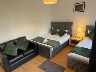 Poplar Apartment - London - 1
