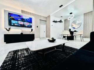 Black & White Luxury Stay - Miami - 0