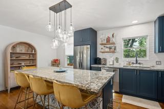 Midtown Bungalow - 5