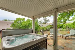 Pets Welcome Hot Tub Haven in Albuquerque! - Albuquerque - 0