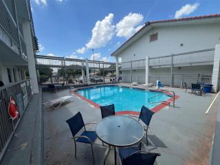 Studio 6 Suites Euless, TX – DFW West - Euless - 3