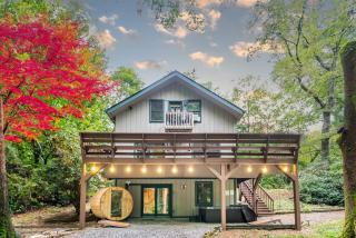 Rainbow Falls Cabin - Sauna - Hot Tub - Foosball - Sapphire - 0