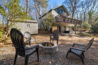Rainbow Falls Cabin - Sauna - Hot Tub - Foosball - Sapphire - 5