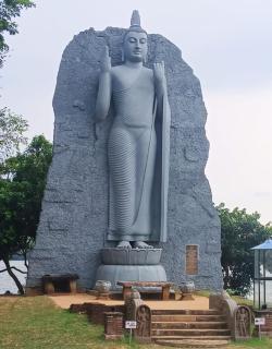 Lake Wind - Habarana - 9