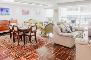Elegant 2BR Scenic Balcony - Lima - 8