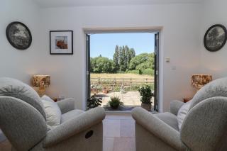Leafield Cottage - 2