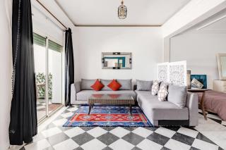 Seaside apartment ,Garden Level with Stunning Ocean View - 2
