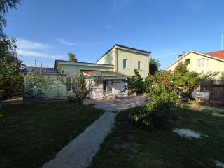 Pochayev Home - Rozhny - 5