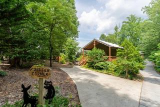 critter corner at Grant Summit Cabins - Bryant - 0