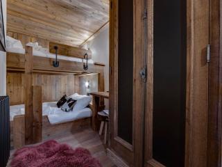 Appartement neuf avec jacuzzi, proche pistes, parking et wifi - FR-1-690-13 - 1