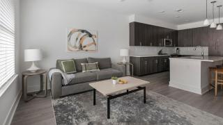Landing Apartments - Station at Crestline - 3