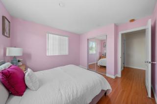 Entire Private Spacious 4-Bed 4-Bath House w Garage, Gated Yard, Available Now - 3