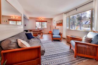 Charming Cherokee Cabin - Secluded Stay for 6 Just 10 Minutes to Tahoe - 4