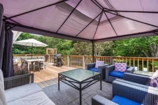 Classic Southampton Home: 5BR, Pool,Jacuzzi, Cooper's Beach - Southampton - 2