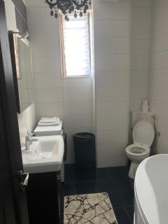 University Lake View - 9