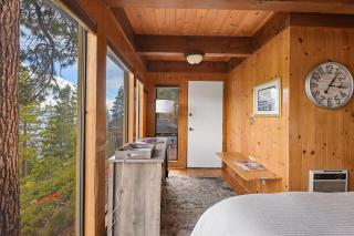 Stunning Views at Stargazer - Lakefront Studio - 2