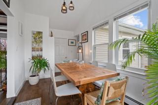 Sea Cliff Charm: 5 Mins to Beach, Firepit - Wading River - 2