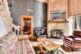 Relax at Rustic Tahoe Charm - Minutes to Lake - Tahoma - 8