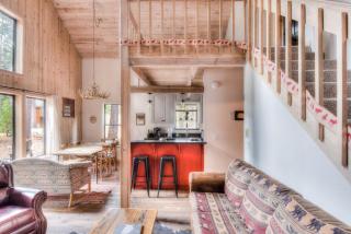Relax at Rustic Tahoe Charm - Minutes to Lake - Tahoma - 3