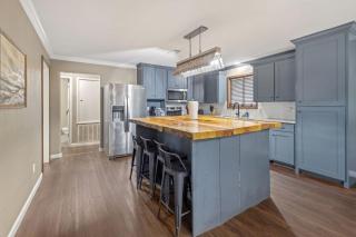 Modern Rustic Family Home in Westlake La - 9