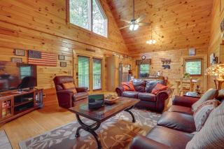The Dreamers Nest Sevierville Cabin with Hot Tub! - 8