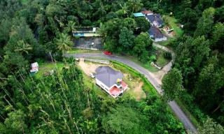 Meera Homestay - 2BH, Estate, Balcony, One Group only - 4