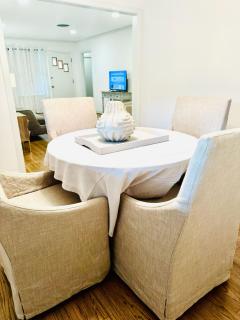 Feel at Home in Houston, Mins to Zoo, TX Medical Center, West U, Rice Village, NRG & Galleria Mall - 4