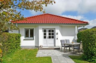 schöne Ferienwohnungen im Zentrum von Rügen - Thesenvitz - 1