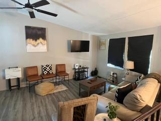 Modern Glass City Home - 0