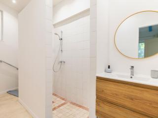 Escapade provençale - Cocon climatisé avec jacuzzi privatif - Piscine et jardin partagés - Proche Avignon et vignobles - Parking privé - Au calme - Bédarrides - 3
