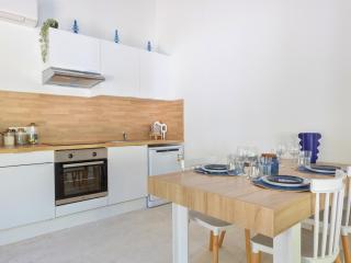 Escapade provençale - Cocon climatisé avec jacuzzi privatif - Piscine et jardin partagés - Proche Avignon et vignobles - Parking privé - Au calme - 4