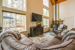 Walk to Yuba River and Beach Pet-Friendly Cabin - 6