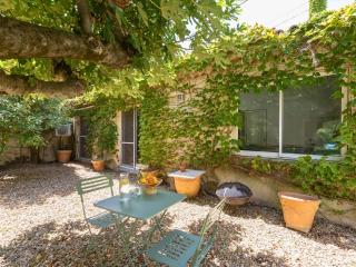 Escapade provençale - Cocon climatisé avec jacuzzi privatif - Piscine et jardin partagés - Proche Avignon et vignobles - Parking privé - Au calme - Bédarrides - 2