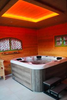 Gradina Lu' Ion "A Home Away From Home" - 4